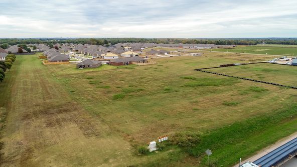 2180 N Main St, Newcastle, OK 73065